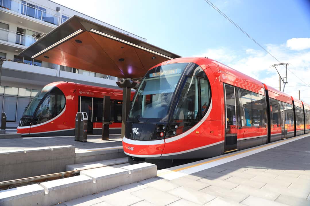 Light rail vehicle at stop in Gungahlin